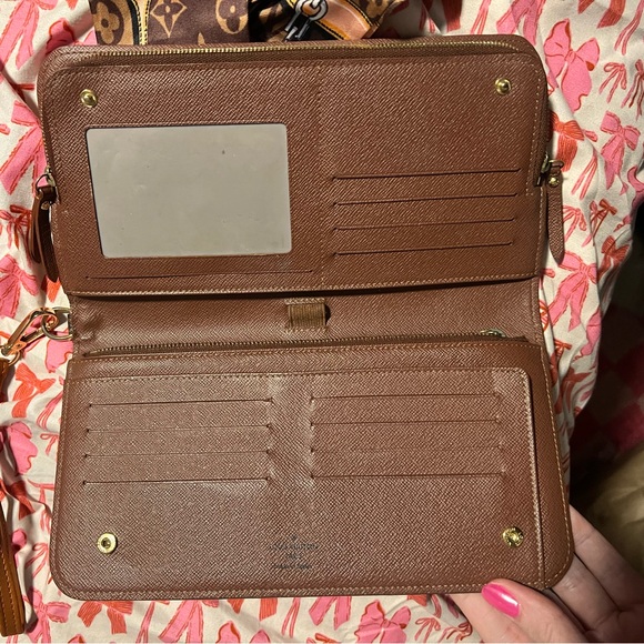 Louis Vuitton wallet organizer - Picture 2 of 5